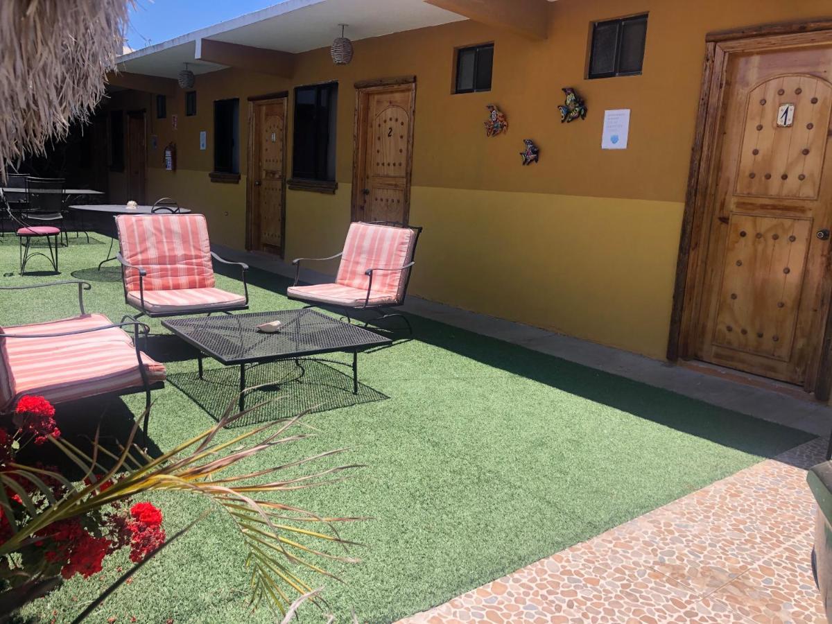 Hotel Isabela, Mag Bay Puerto San Carlos Eksteriør bilde